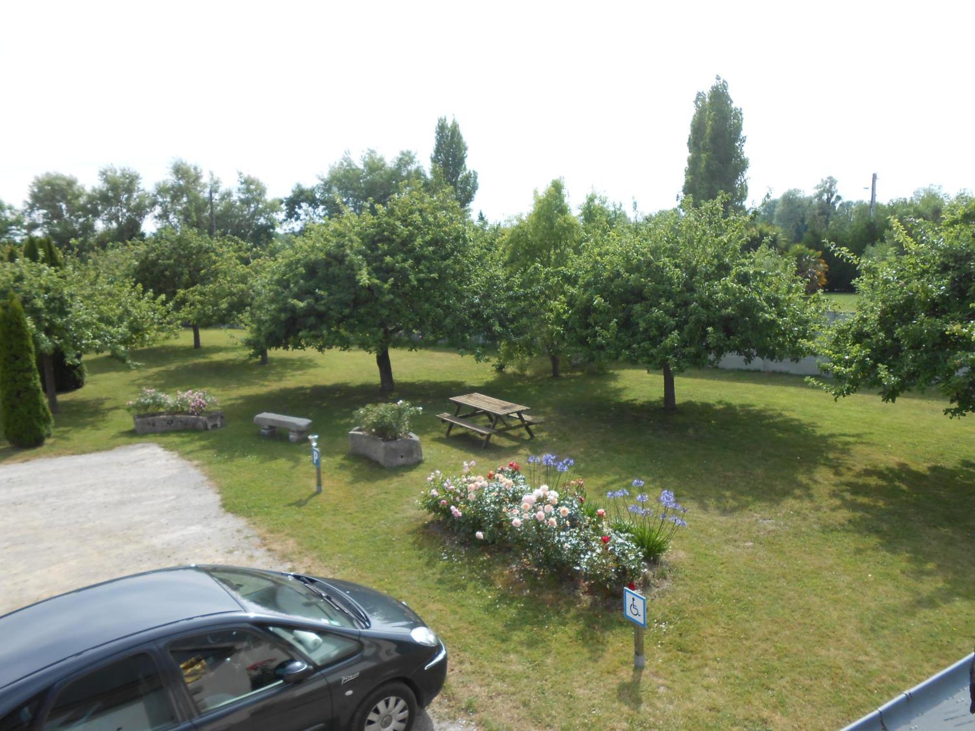 Petit Chatelet Bis Hirel Exterior foto